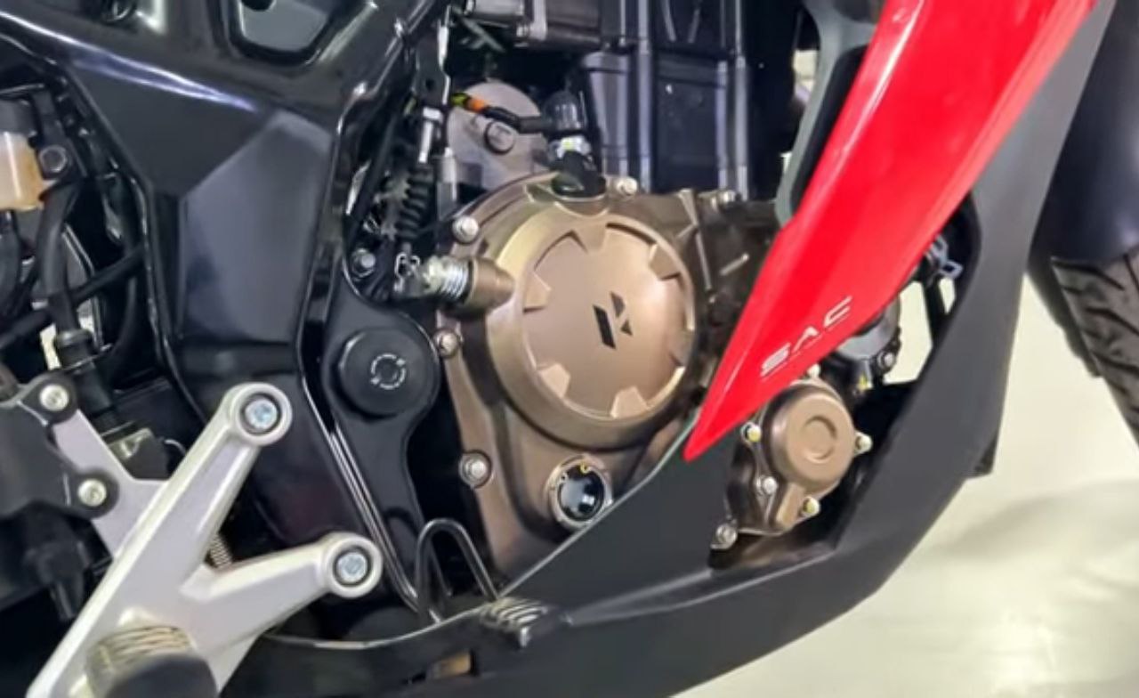 Hero Karizma XMR 210 engine